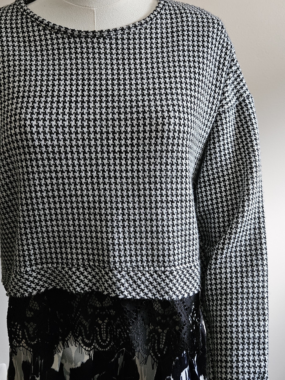 Black & White Houndstooth Crewneck Sweater with Lace Trim. No Tag, See Measures.